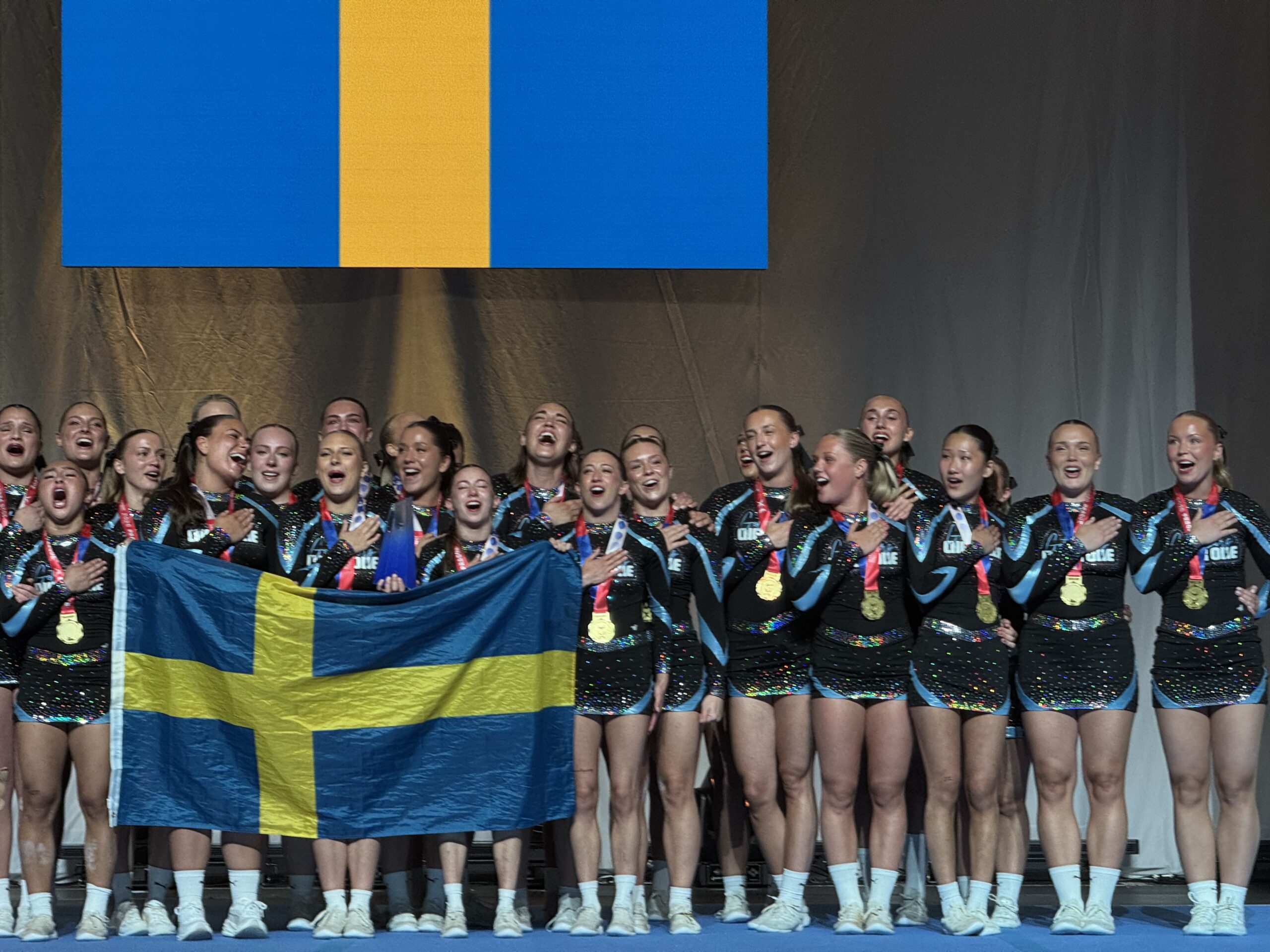 EM-guld och JEM-brons till Sverige i cheerleading